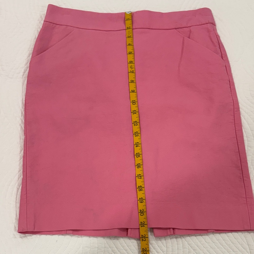 J Crew Chic Quiet Luxury Pink Pencil Skirt for Women - Picture 3 of 7